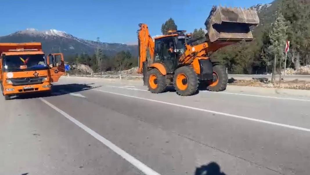 Sular altında kalmıştı! Konya-Antalya yoluyla ilgili yeni bir haber var 8